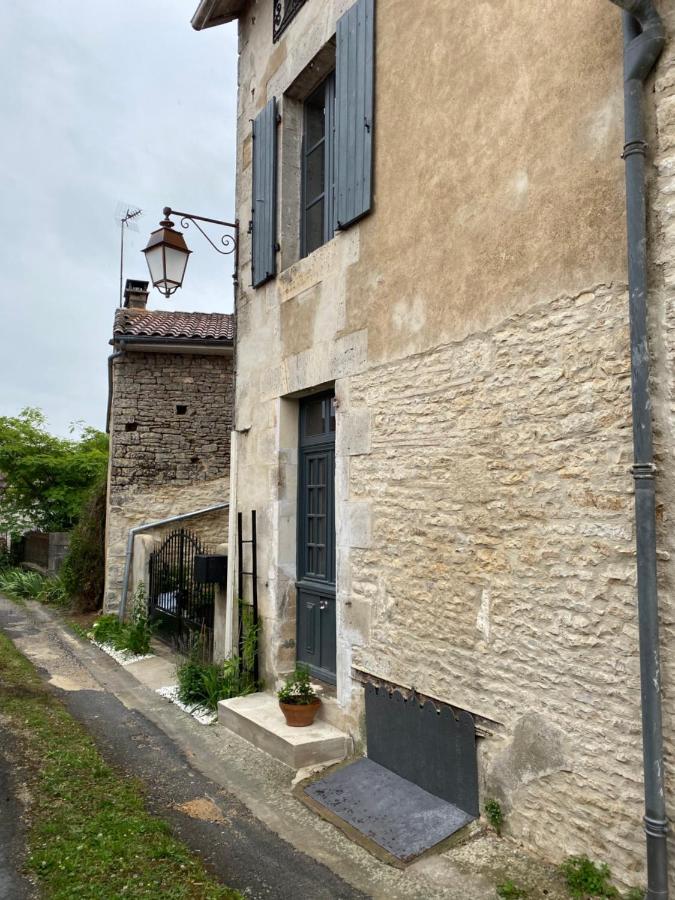 La Cour Blanche Villa Verteuil-sur-Charente Exteriör bild