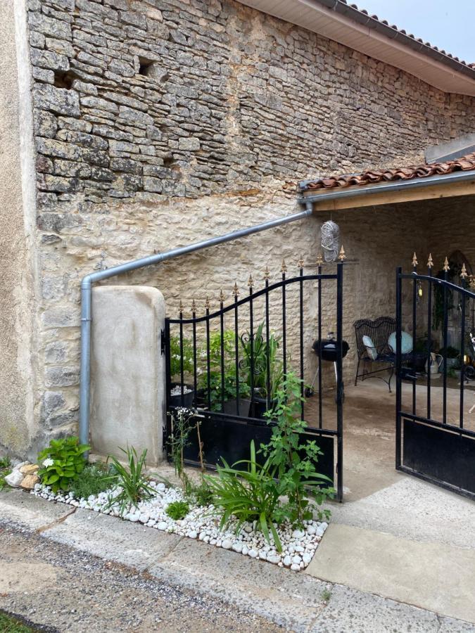 La Cour Blanche Villa Verteuil-sur-Charente Exteriör bild